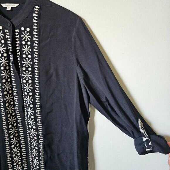 EUC LIKE NEW JOHN MARK BLACK WHITE EMBROIDERED CLASSY FRINGED TOP SIZE M - Picture 6 of 16